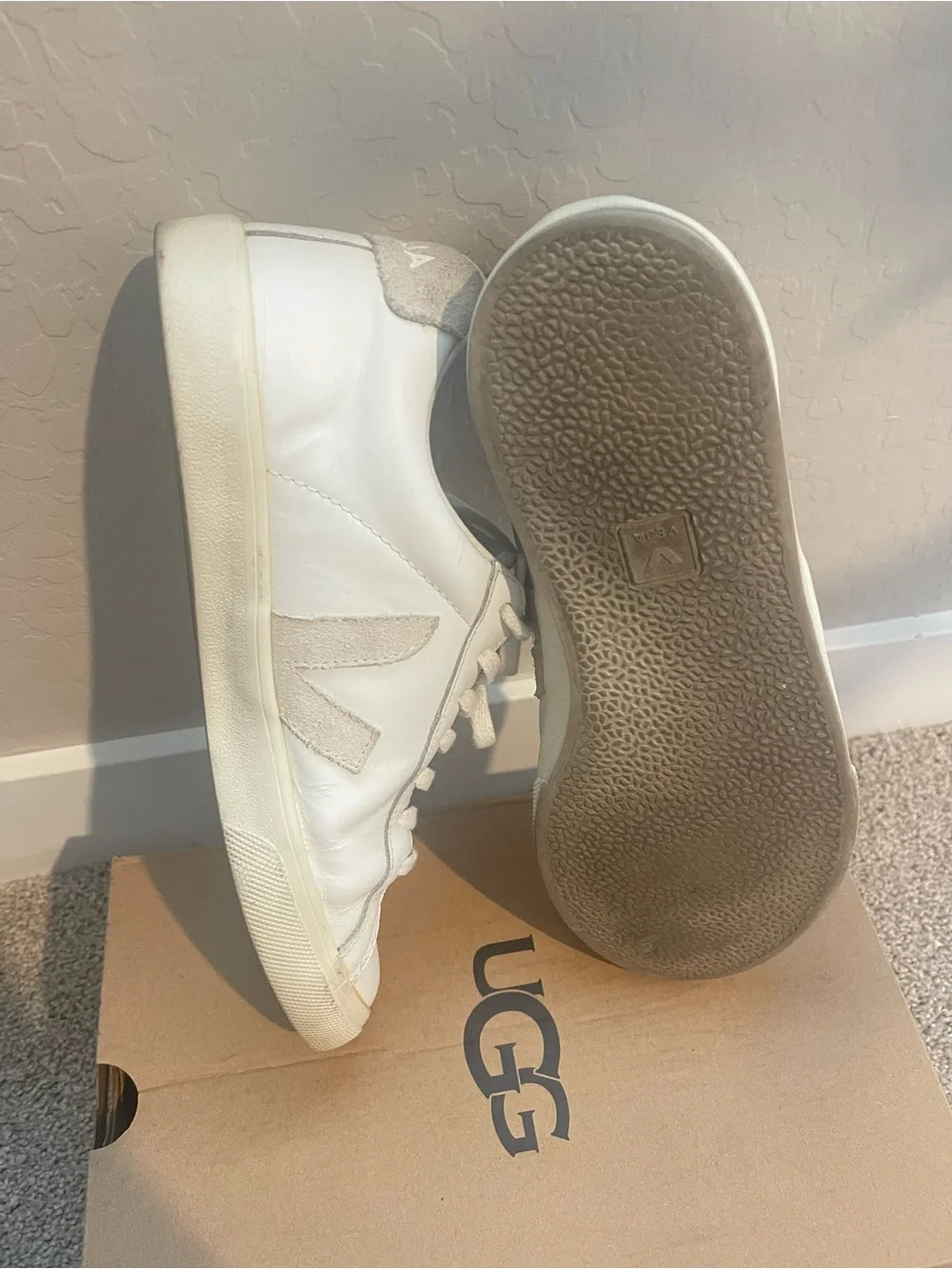 Veja White Sneakers with Beige V Logo - Picture 7 of 7